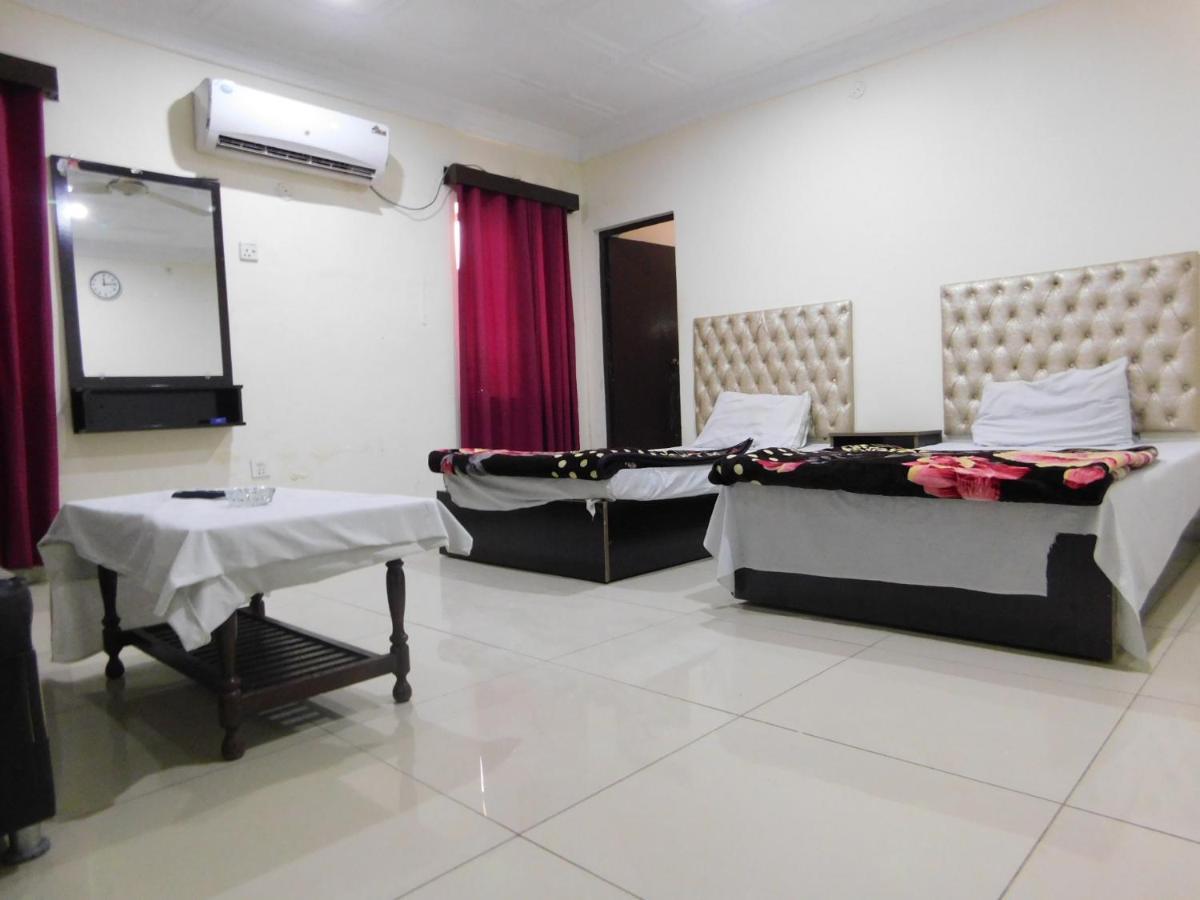 Hotel Humera Bahawalpur Luaran gambar
